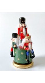 MUSICAL WIND UP ROTATING NUTCRACKERS 20cm